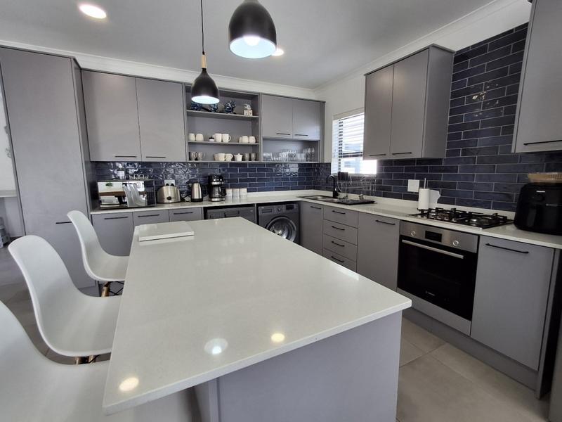 4 Bedroom Property for Sale in Sandy Point Western Cape